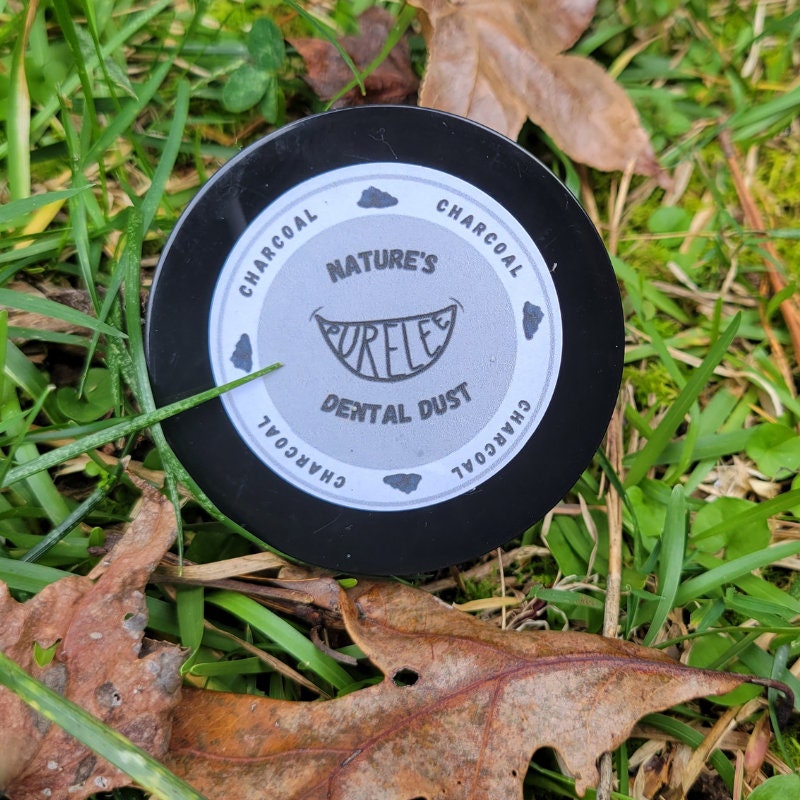 Activated Charcoal Peppermint Toothpowder – Remineralizing & Family-Safe